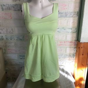 Lululemon tank size 4